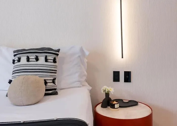Location- Design And Comfort Fully Equipped